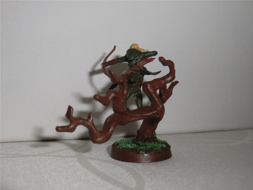 Mirkwood ranger on tree #1